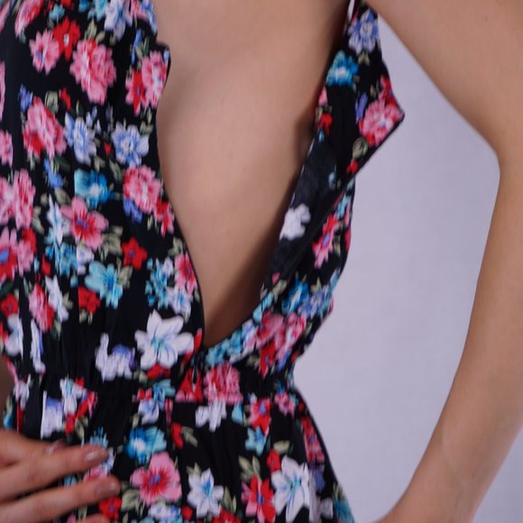 Sumer Floral Romper Shorts Strappy Back Spaghetti Straps Elastic Wais - Picture 4 of 7